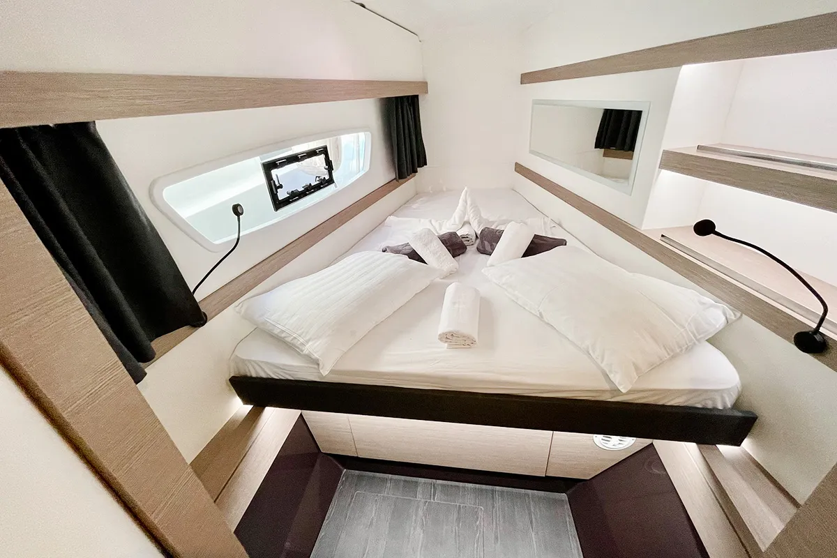 Barnacle, a Fountaine Pajot Isla 40 catamaran at Roche Caiman, Seychelles