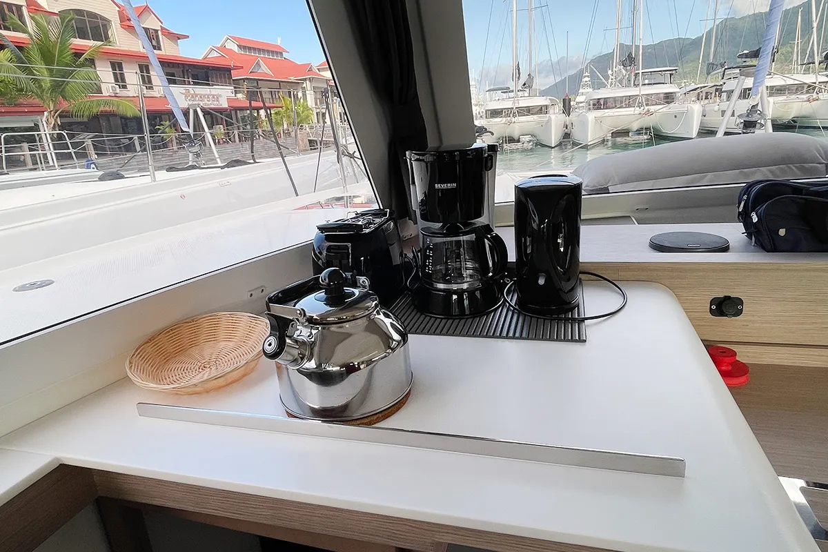 Barnacle, a Fountaine Pajot Isla 40 catamaran at Roche Caiman, Seychelles