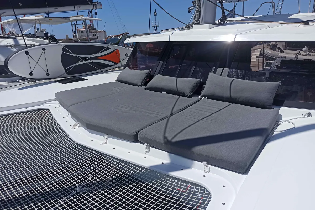 ALMIRIKI, a Fountaine Pajot Isla 40 catamaran at Parikia, Greece