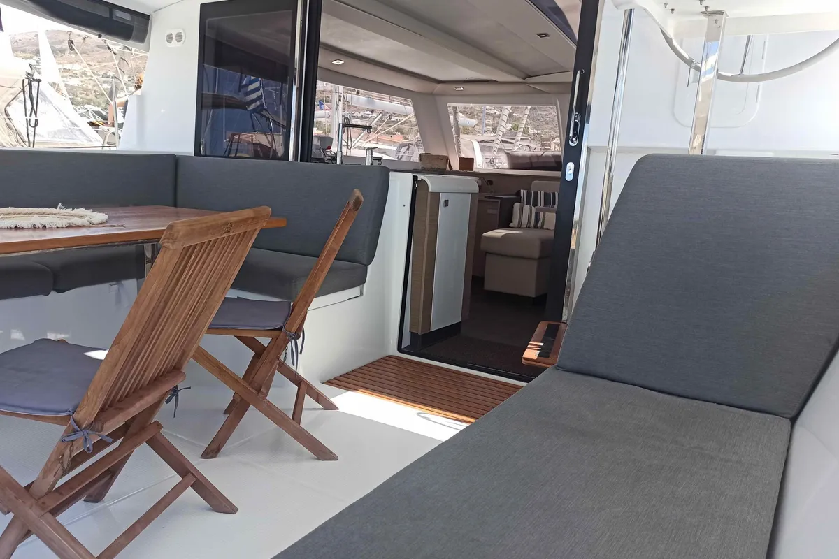 ALMIRIKI, a Fountaine Pajot Isla 40 catamaran at Parikia, Greece