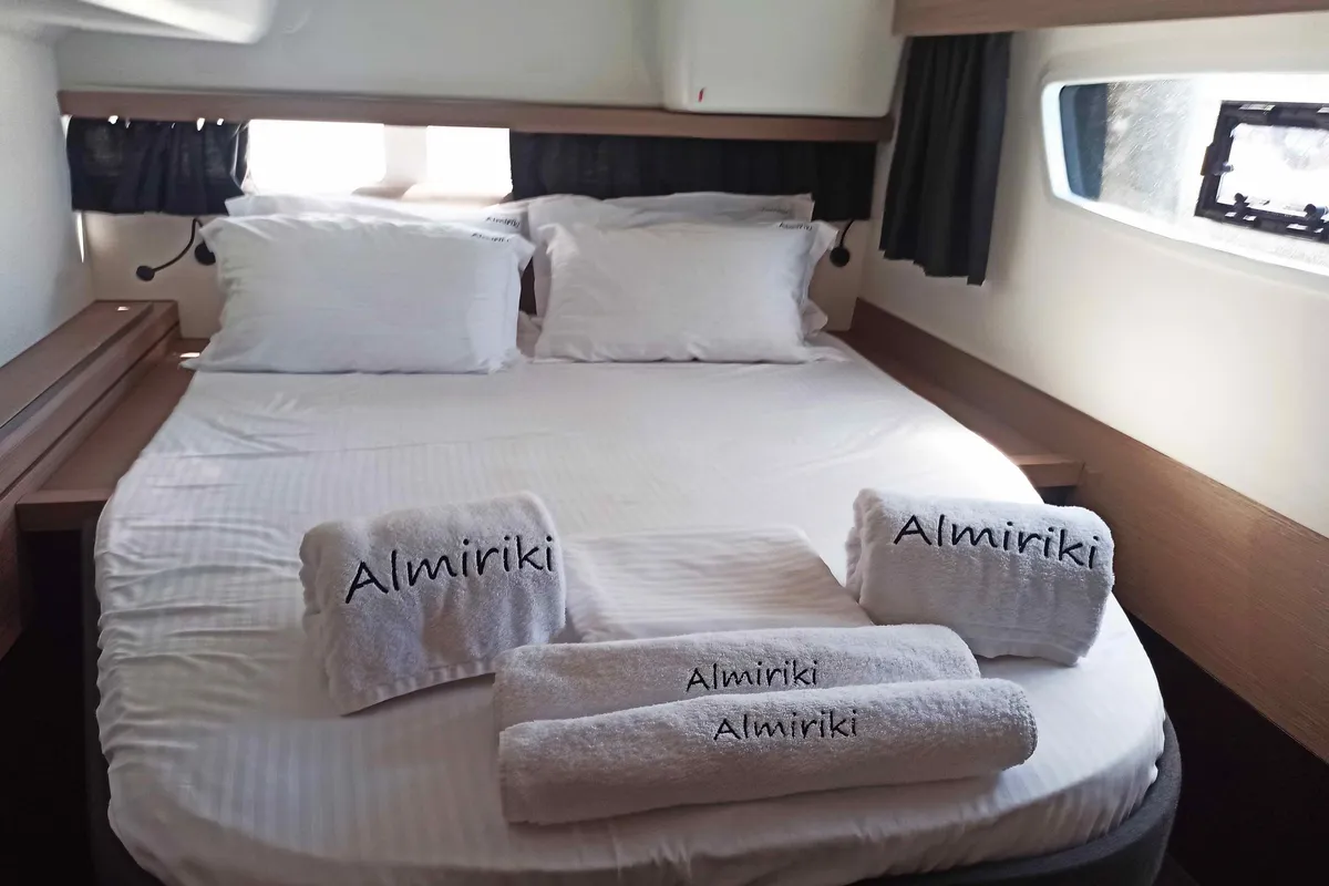 ALMIRIKI, a Fountaine Pajot Isla 40 catamaran at Parikia, Greece