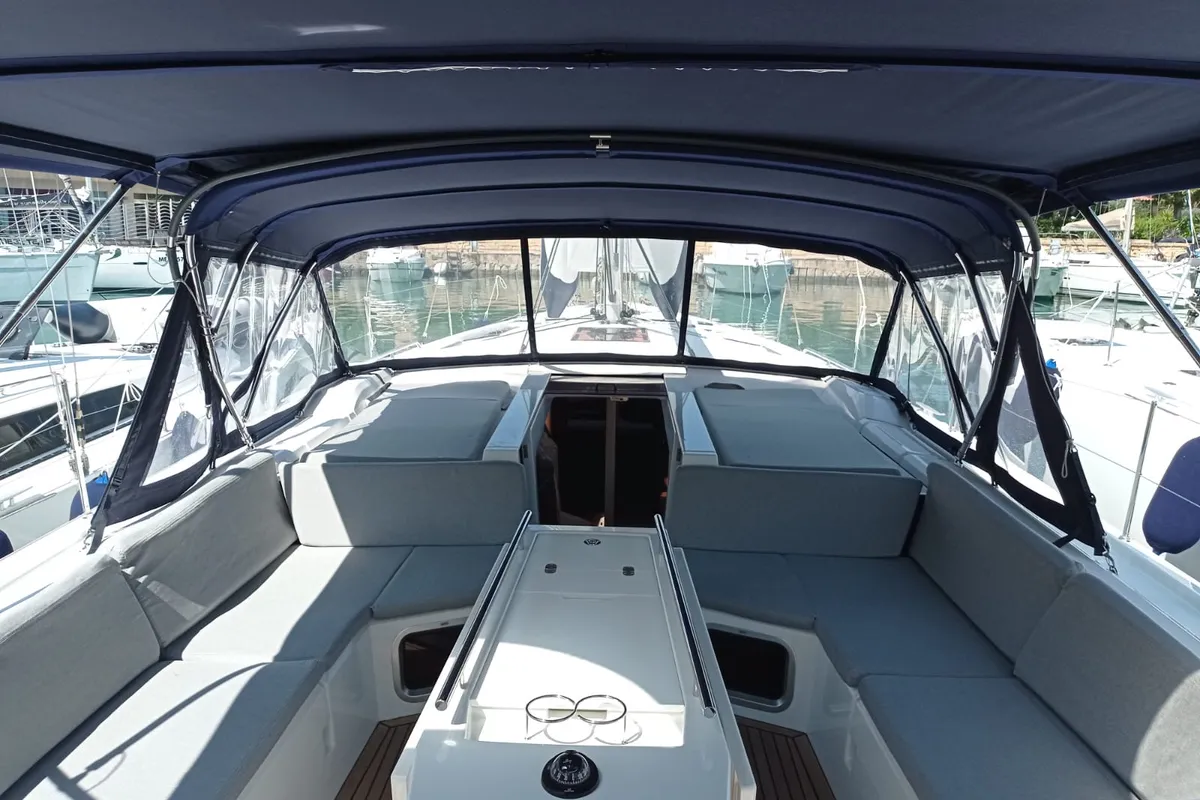 Cockpit of Senza Confini II, a Beneteau Oceanis 51.1 sailboat at Tonnarella, Italy