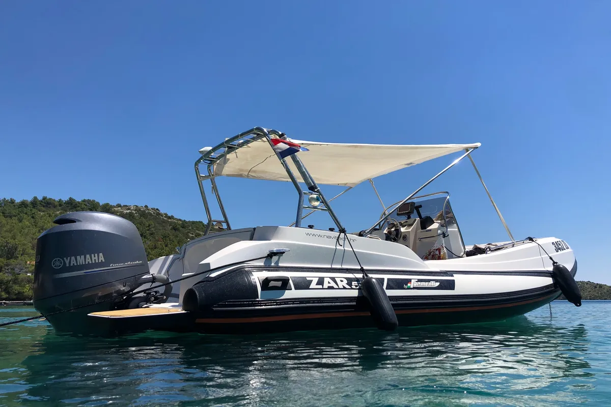 Exterior view of no name, a Zar 57 WD motorboat at Općina Sukošan, Croatia