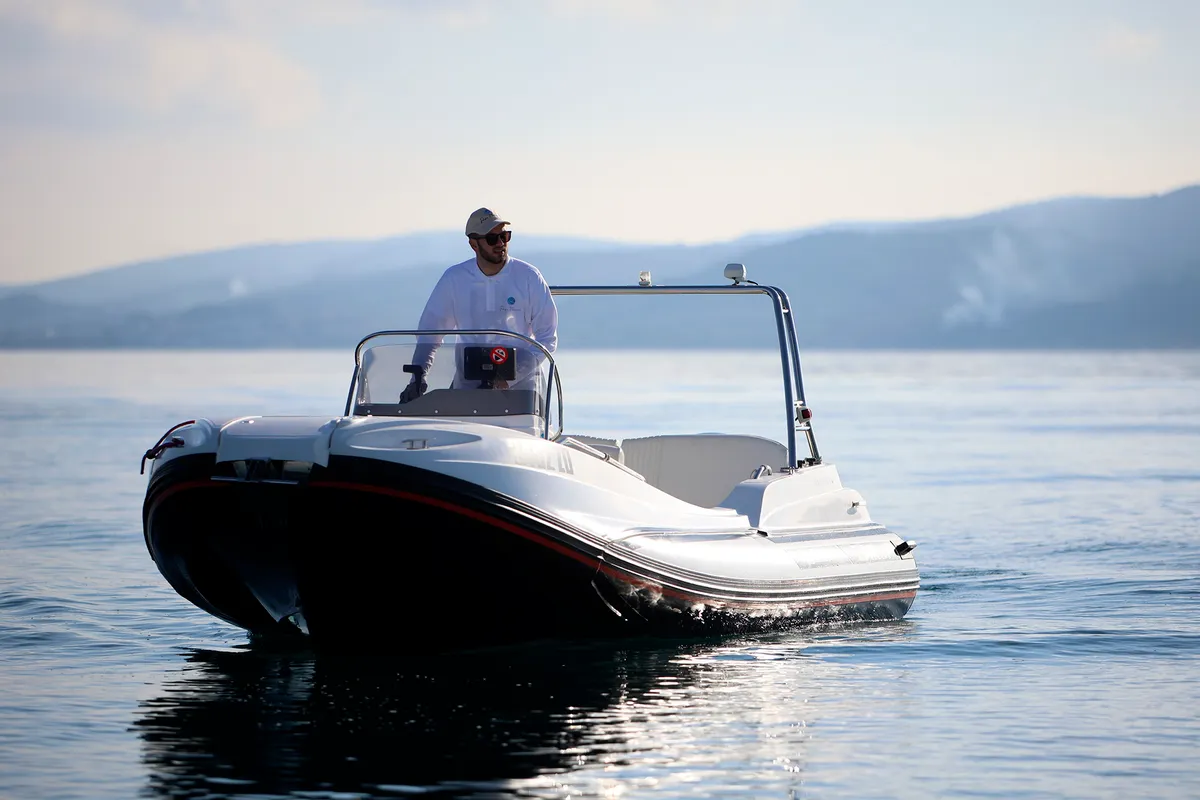 Exterior view of no name, a Zar 57 WD motorboat at Općina Sukošan, Croatia