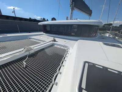 Numerobis, a Lagoon 42 catamaran at Bonifacio / Bunifaziu, France