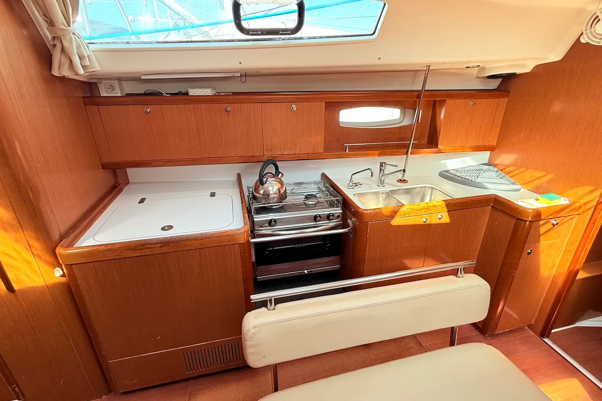 Galley of Blue Star II, a Beneteau Oceanis 43 sailboat at Općina Sukošan, Croatia