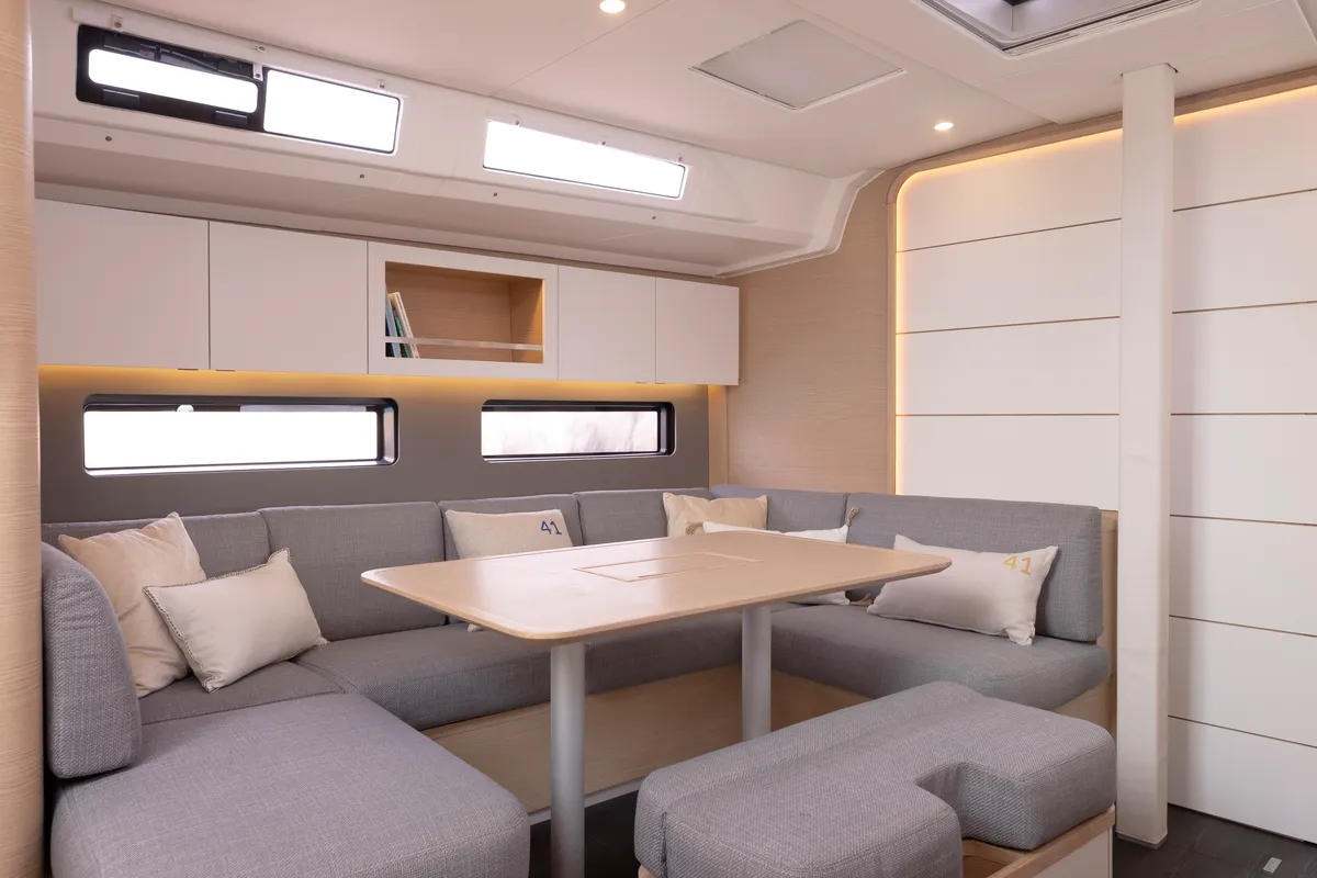 Salon of Asteria, a Dufour 41 sailboat at Nieuwpoort, Belgium
