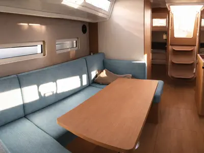 Salon of Non È Mia, a Jeanneau Sun Odyssey 410 sailboat at Nettuno, Italy