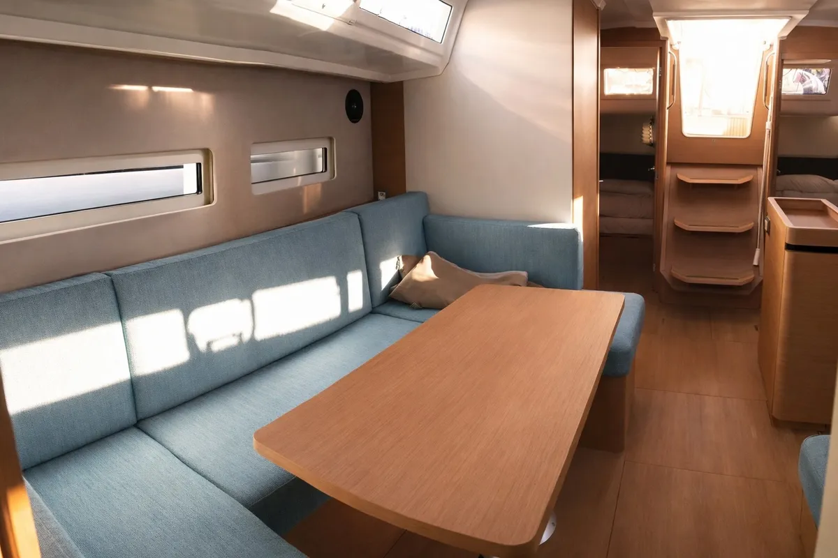 Salon of Non È Mia, a Jeanneau Sun Odyssey 410 sailboat at Nettuno, Italy