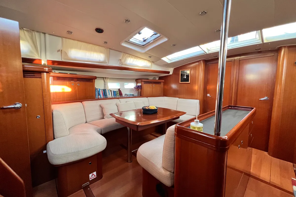 Salon of Premium, a Beneteau Oceanis 523 sailboat at Cagliari, Italy