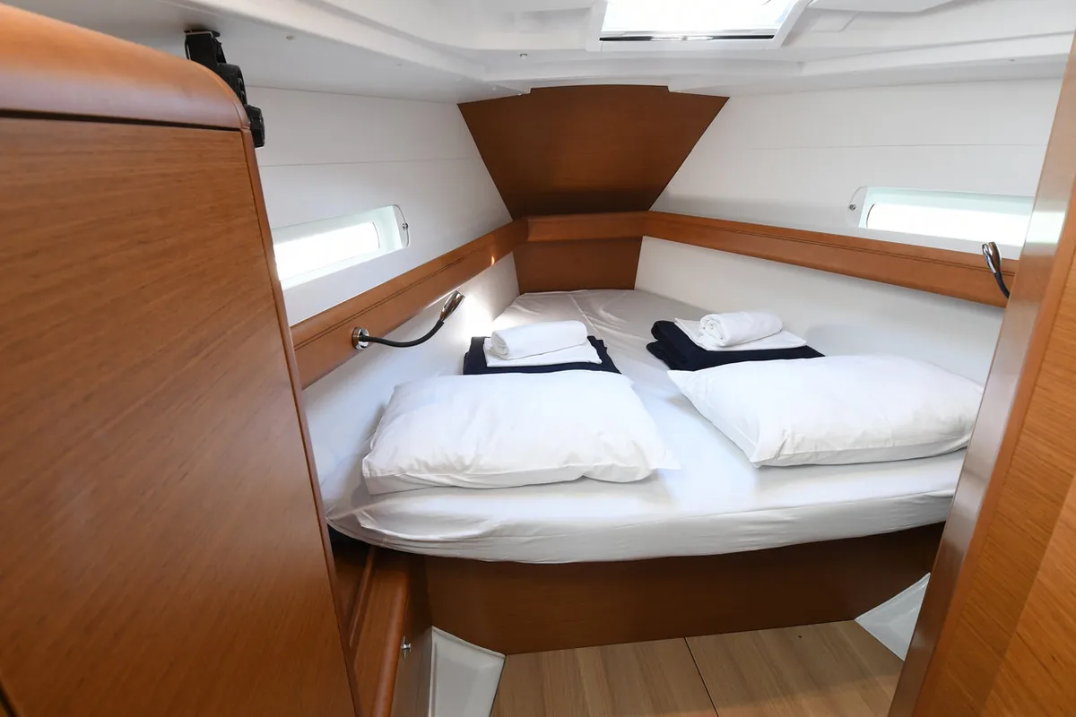 Cabin on Kiss Kiss, a Jeanneau Sun Odyssey 419 sailboat at Dubrovnik, Croatia