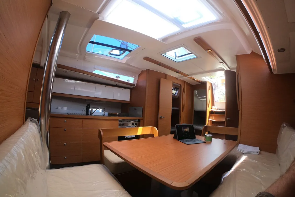 Salon of Akira, a Dufour 430 GL sailboat at Tonnarella, Italy