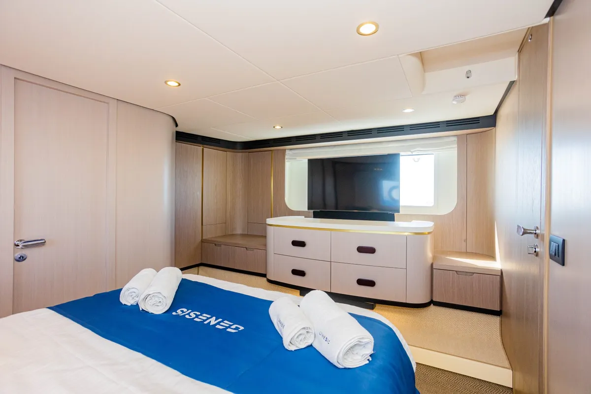 Cabin on Genesis, a Azimut 60 motorboat at Primošten, Croatia
