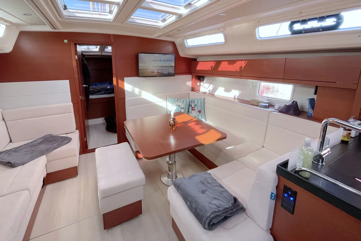 Salon of Namaka Elua, a Hanse 458 sailboat at Palma de Mallorca, Spain