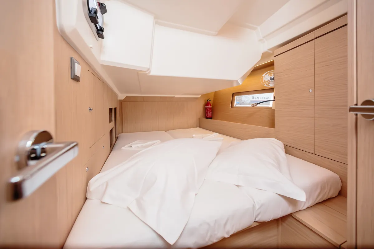 Cabin on Aletheia, a Beneteau Oceanis 46.1 sailboat at Salerno, Italy