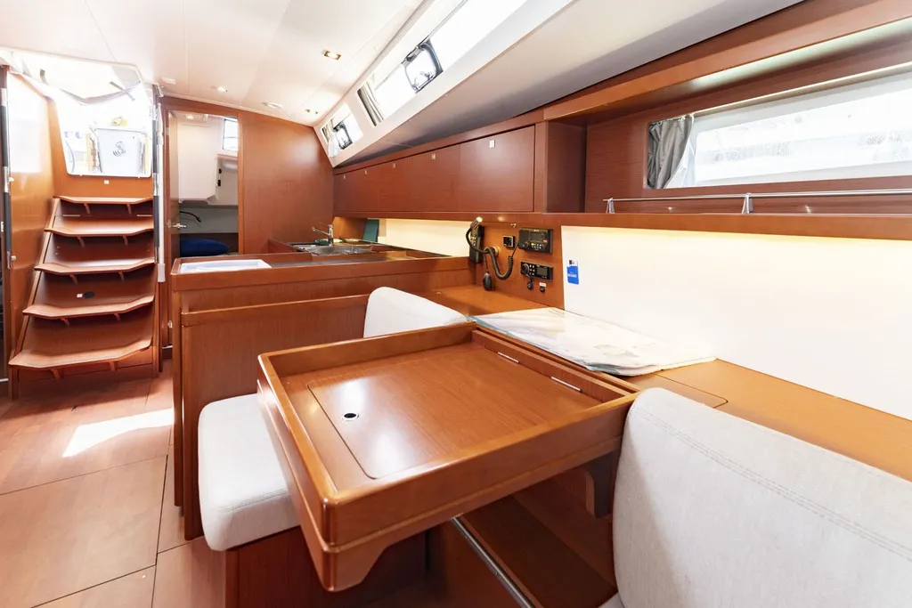 Salon of Avalon, a Beneteau Oceanis 45 sailboat at Port de Pollença, Spain