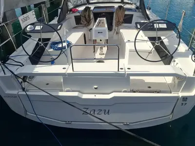 Deck of Zazu, a Dufour 37 sailboat at Tonnarella, Italy