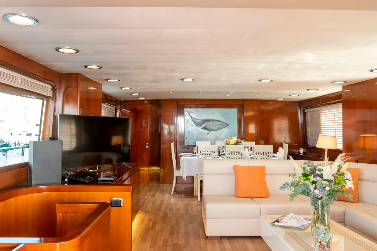 Salon of Shiva, a Cantieri di Pisa Akhir 27 motor yacht at Ornos, Greece