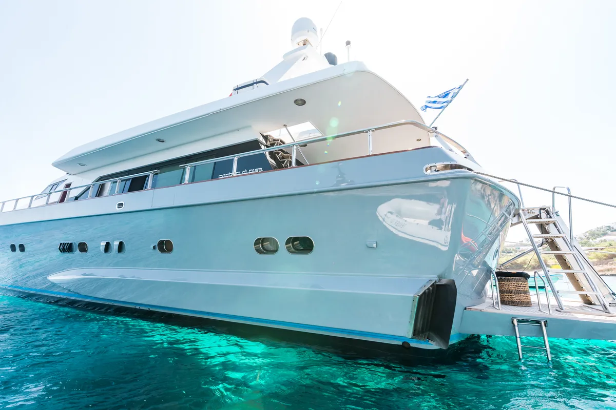 Exterior view of Shiva, a Cantieri di Pisa Akhir 27 motor yacht at Ornos, Greece