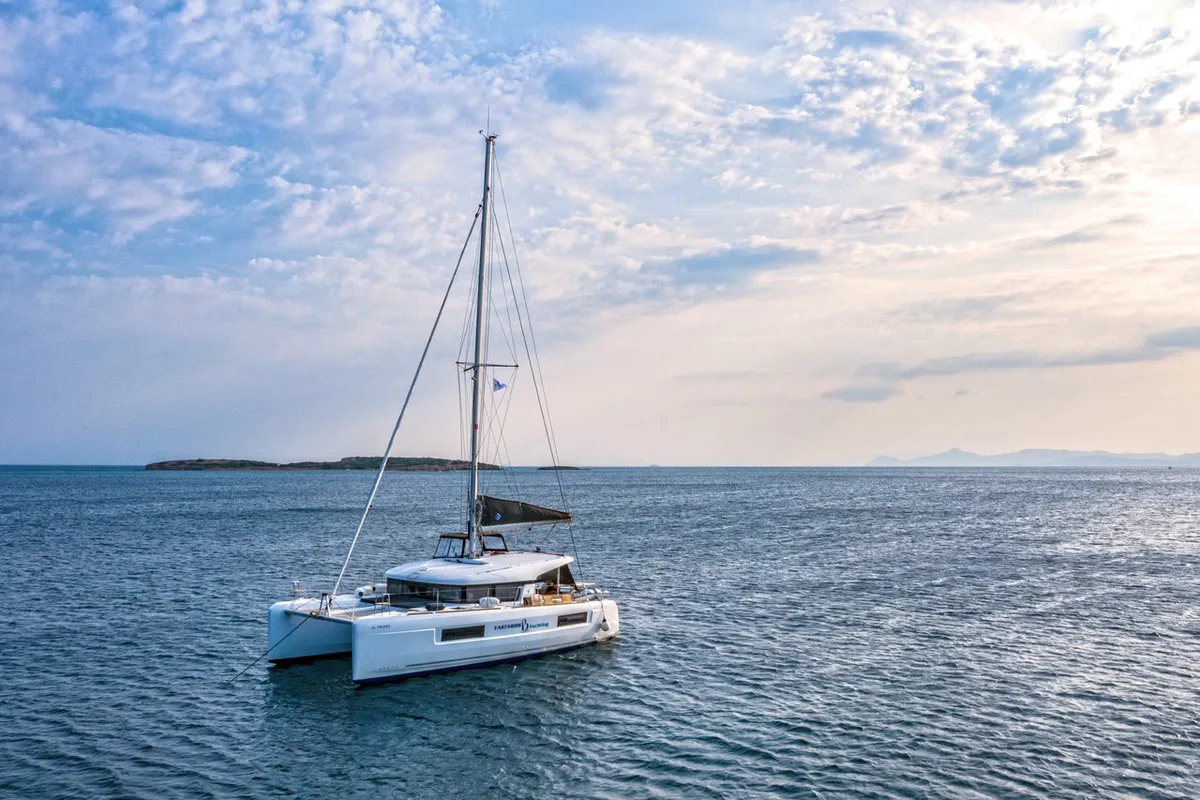 il Vento, a Lagoon 40 catamaran at Kontokali, Greece