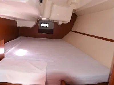 Cabin on Galene, a Beneteau Oceanis 37 sailboat at Loutraki, Greece
