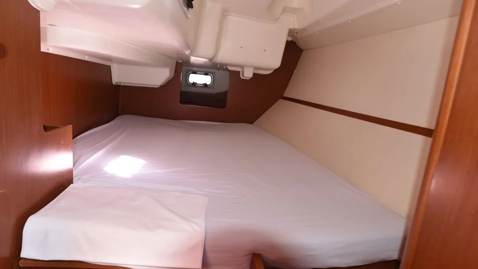 Cabin on Galene, a Beneteau Oceanis 37 sailboat at Loutraki, Greece