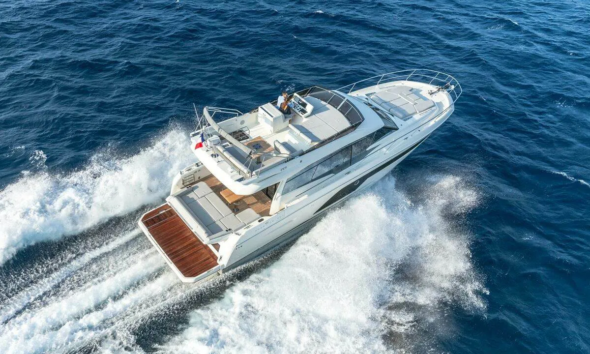 Exterior view of Dzianiny.Club 2, a Jeanneau Prestige 590 Flybridge motor yacht at Općina Sukošan, Croatia