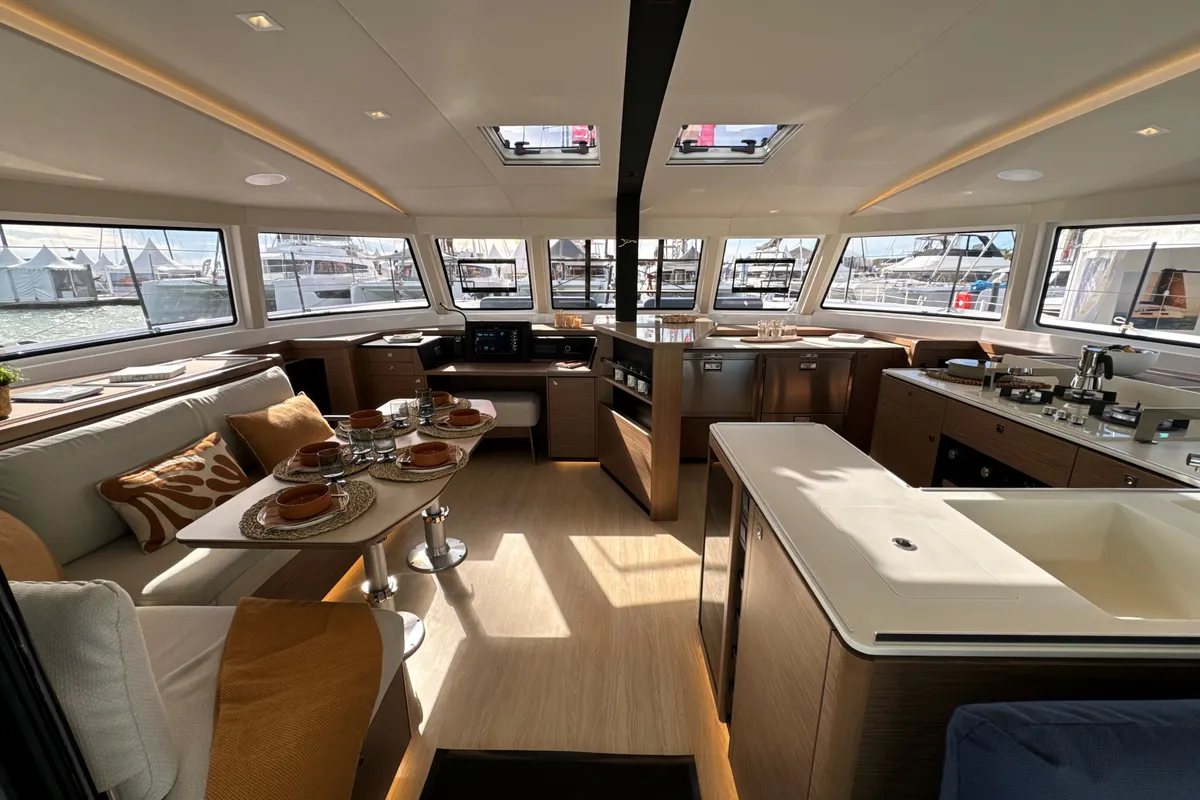 Salon of Good Vibes, a Nautitech 48 Open catamaran at Cogolin, France