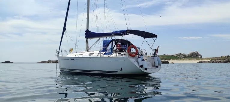 Exterior view of Machimbombo, a Dufour 385 Grand Large sailboat at Portimão, Portugal