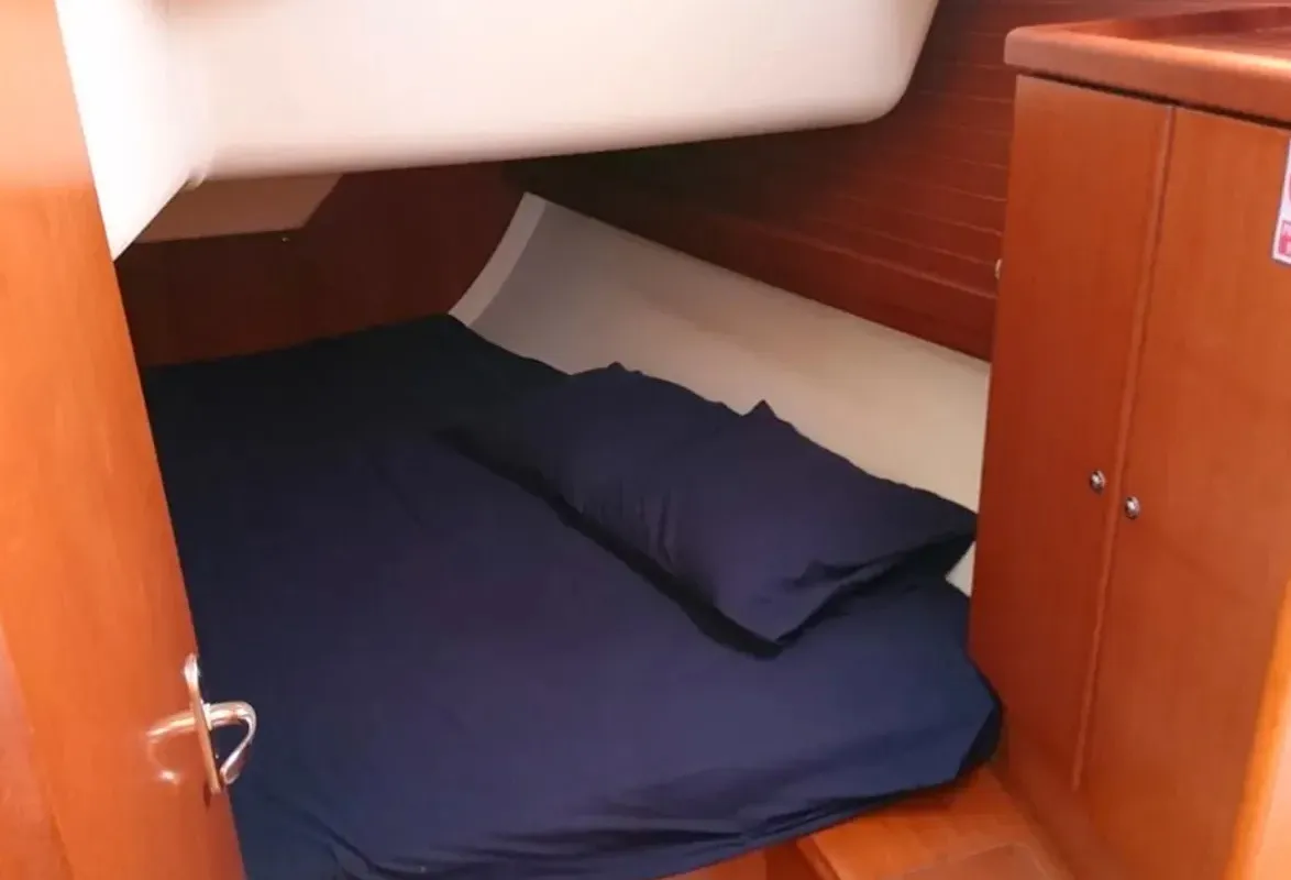 Cabin on Machimbombo, a Dufour 385 Grand Large sailboat at Portimão, Portugal