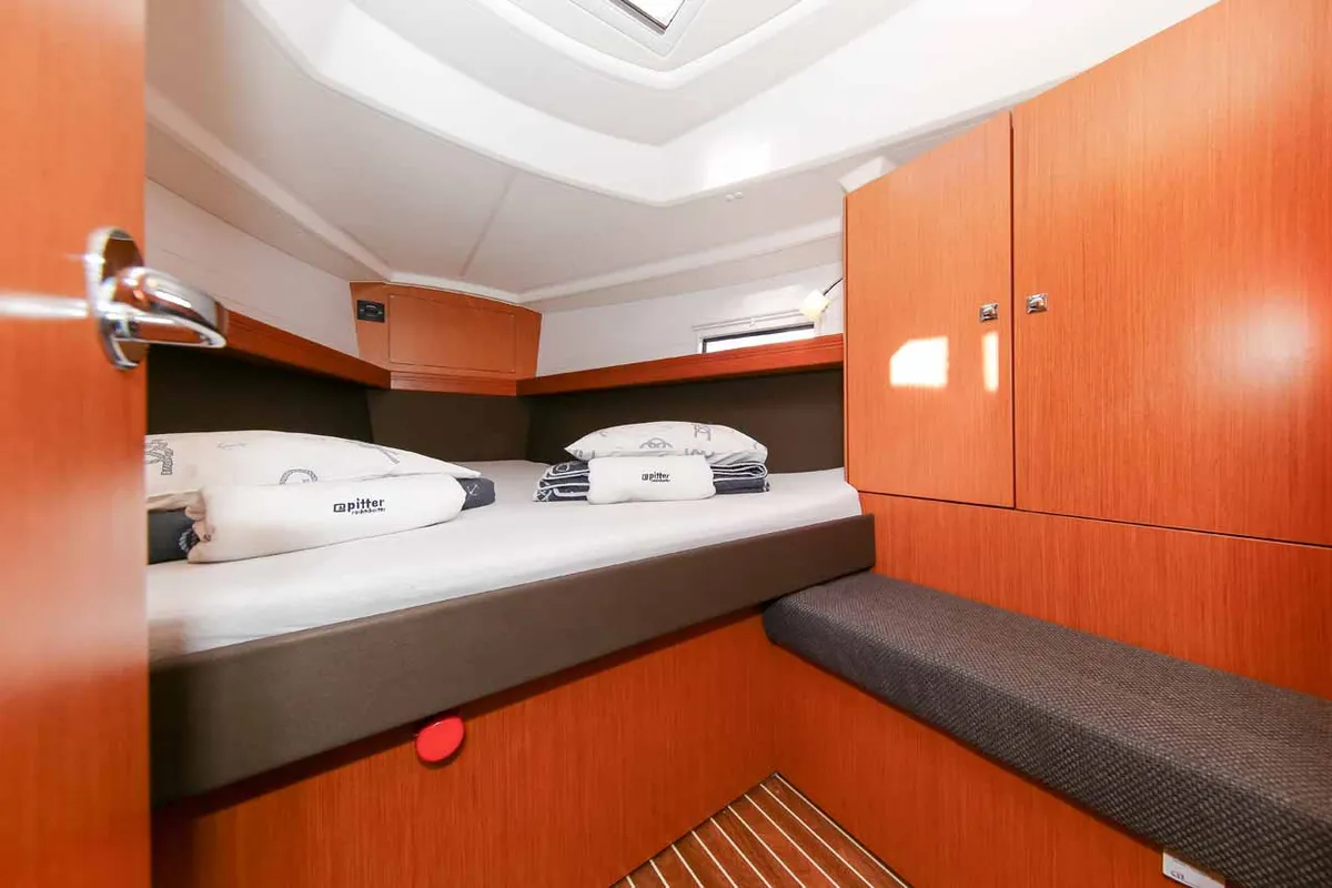 Cabin on Bella Angelina, a Bavaria Cruiser 37 sailboat at Grad Pula, Croatia