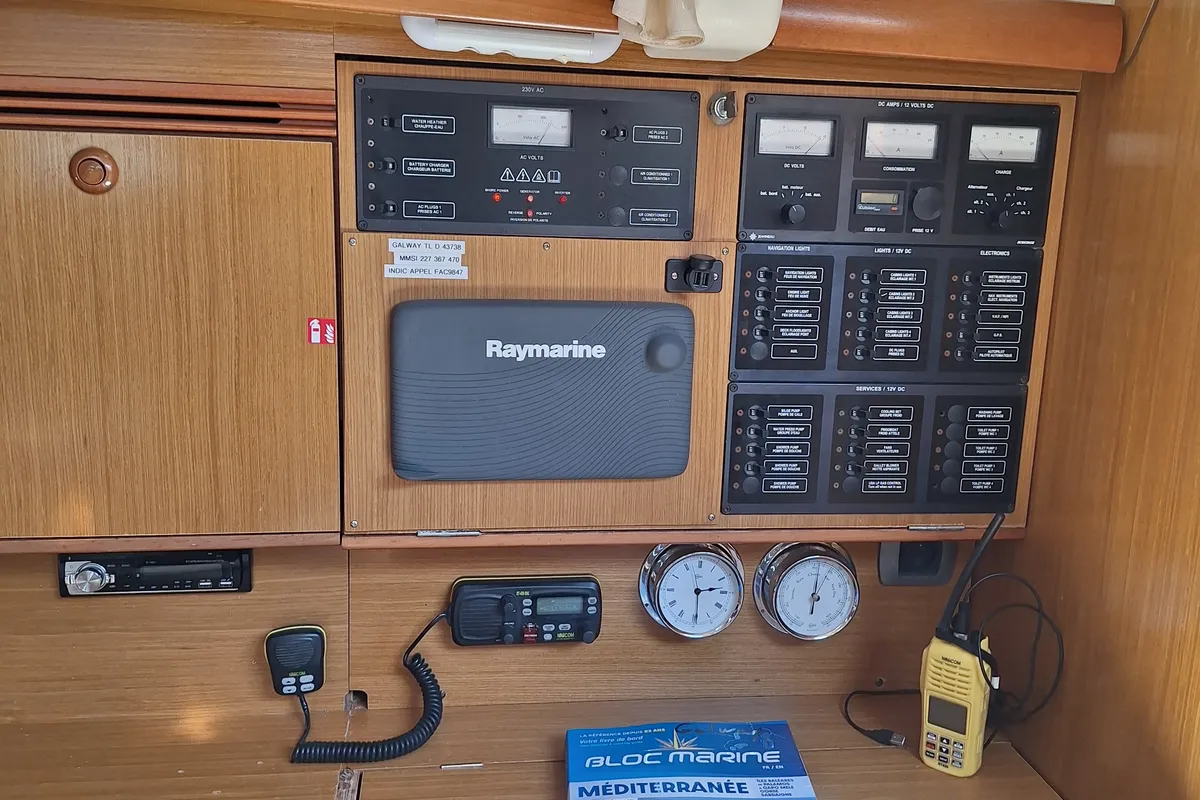 Cabin on Galway, a Jeanneau Sun Odyssey 45 sailboat at Toulon, France