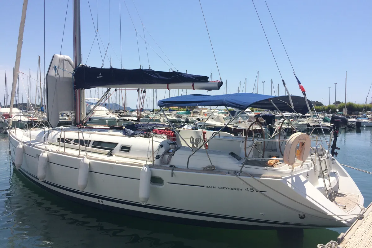 Exterior view of Galway, a Jeanneau Sun Odyssey 45 sailboat at Toulon, France