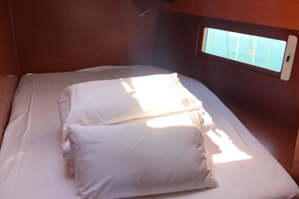 Cabin on Marea, a Beneteau Oceanis 51.1 sailboat at Medulin, Croatia