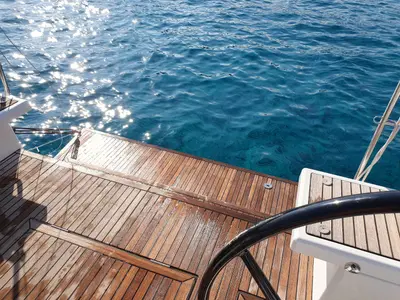Deck of Lima, a Beneteau Oceanis 51.1 sailboat at Cala Egos, Spain