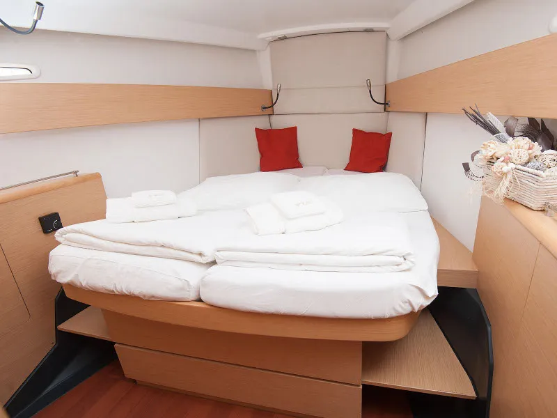 Cabin on Yasmin, a Beneteau First 45 sailboat at Grad Kaštela, Croatia