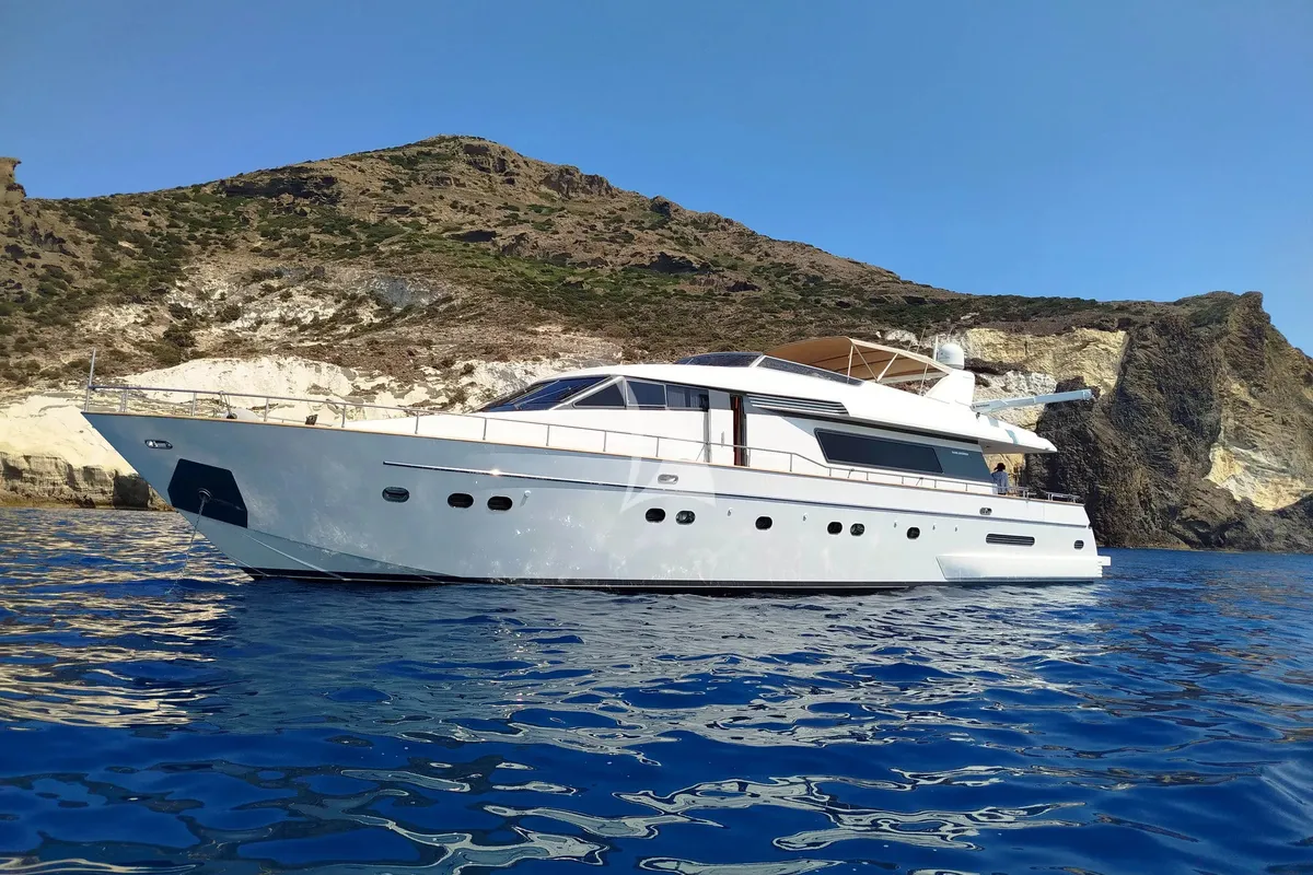 Exterior view of Mamma's, a San Lorenzo SL 82 motor yacht at Athens, Greece