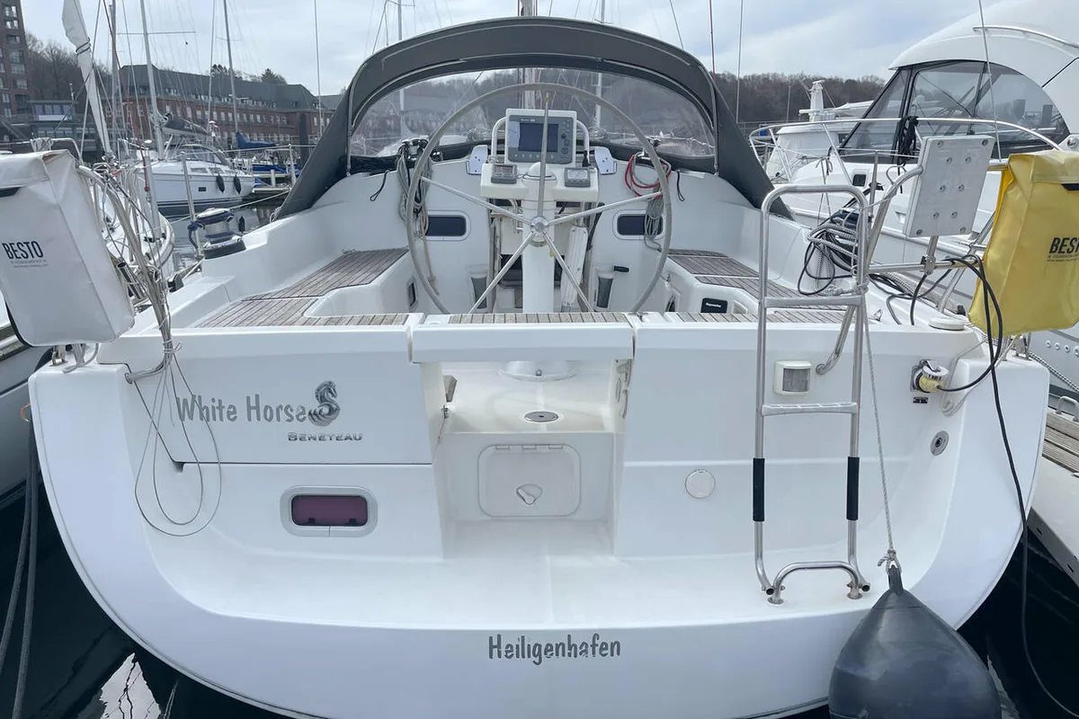 Cockpit of White Horse, a Beneteau Oceanis 37 sailboat at Flensburg, Germany