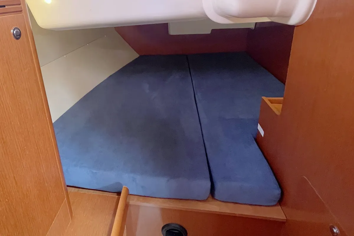 Cabin on White Horse, a Beneteau Oceanis 37 sailboat at Flensburg, Germany