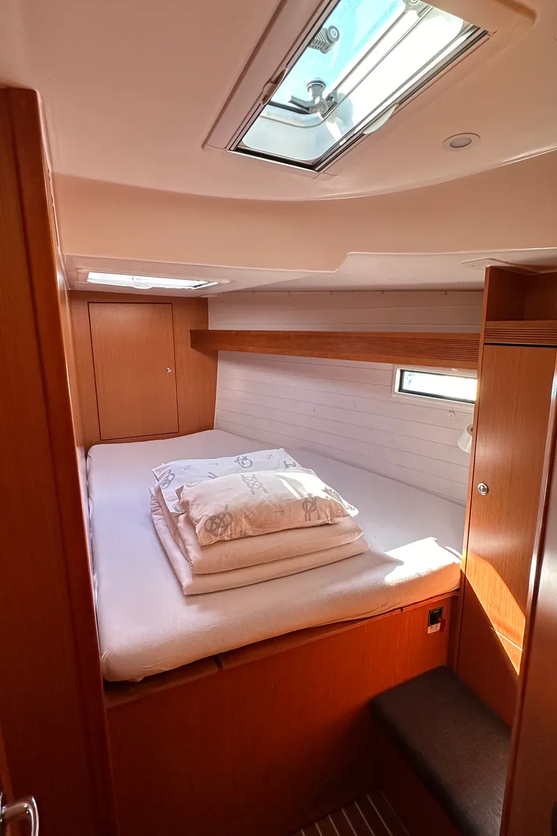 Cabin on Golić, a Bavaria Cruiser 45 sailboat at Općina Sukošan, Croatia