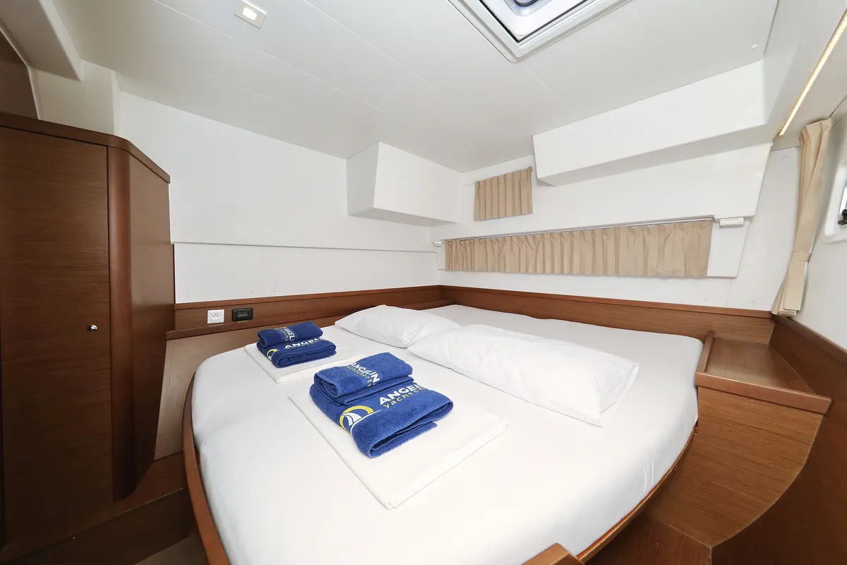 Cabin on Media Luna, a Lagoon 42 catamaran at Općina Sukošan, Croatia