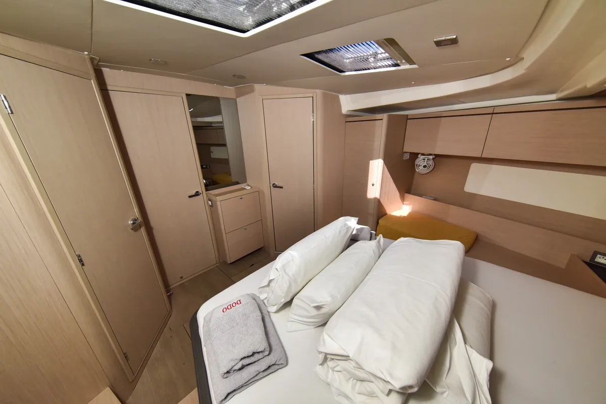 Cabin on Dodo, a Beneteau Oceanis 51.1 OW sailboat at Općina Sukošan, Croatia