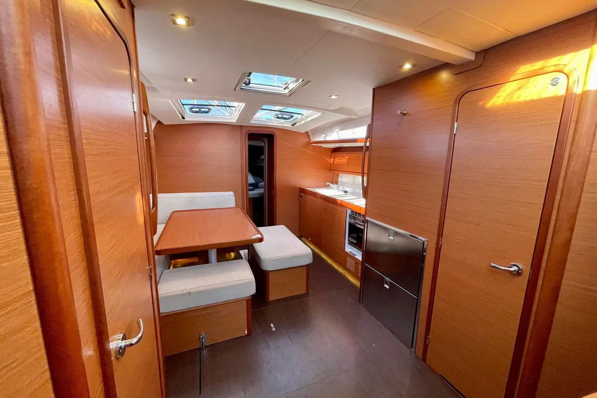 Salon of Fulham, a Dufour 460 Grand Large sailboat at Dénia, Spain