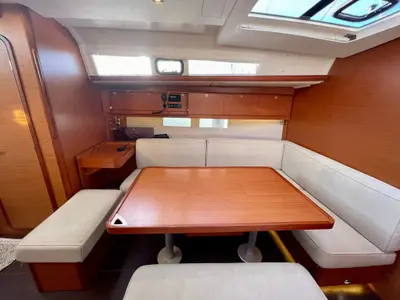 Salon of Fulham, a Dufour 460 Grand Large sailboat at Dénia, Spain