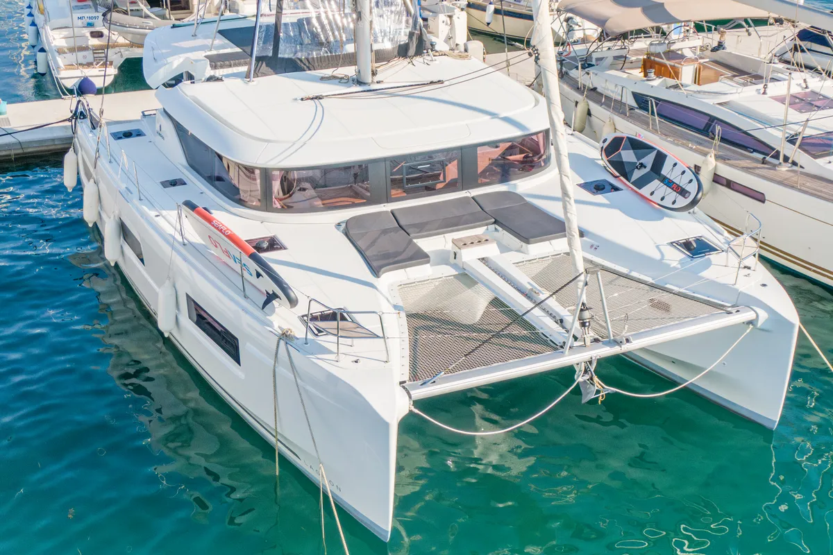 Exterior view of Enjoy, a Lagoon 46 catamaran at Kontokali, Greece