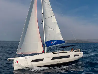 Sunsail 44.3 Premium Plus