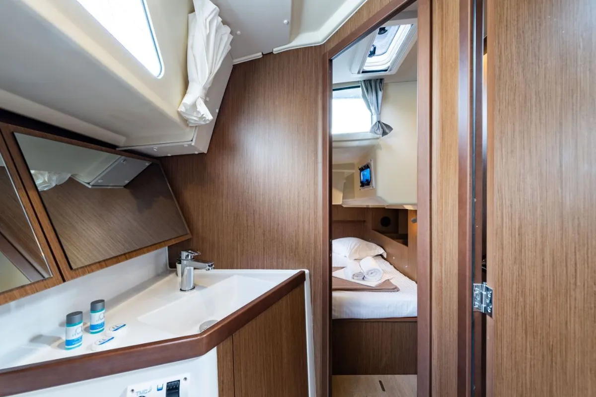 Head on Elena, a Beneteau Oceanis 41.1 sailboat at Municipal Unit of Lefkada, Greece