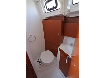 Cabin on Fede, a Beneteau Oceanis 38 sailboat at Općina Sukošan, Croatia
