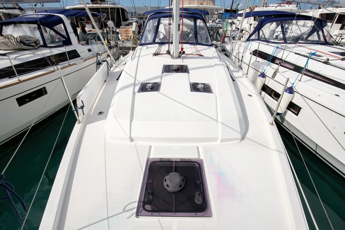 Deck of Arianna, a Beneteau Oceanis 41.1 sailboat at Capo d'Orlando, Italy
