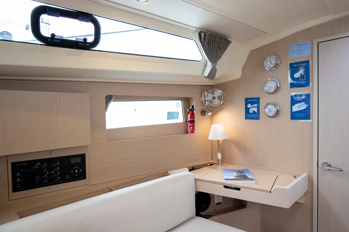 Salon of Arianna, a Beneteau Oceanis 41.1 sailboat at Capo d'Orlando, Italy